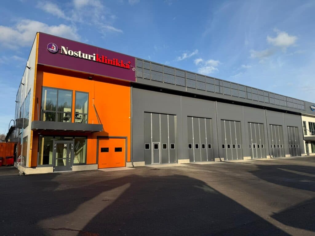 Nosturi Nosturiklinikan huoltohallissa